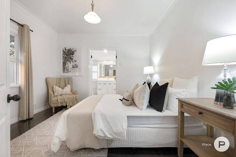 24 Brodie Street, Holland Park West, QLD 4121