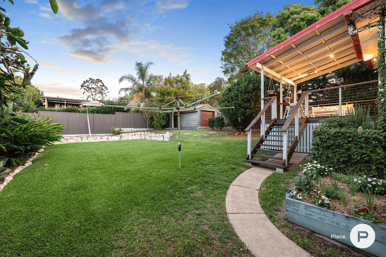 24 Brodie Street, Holland Park West, QLD 4121