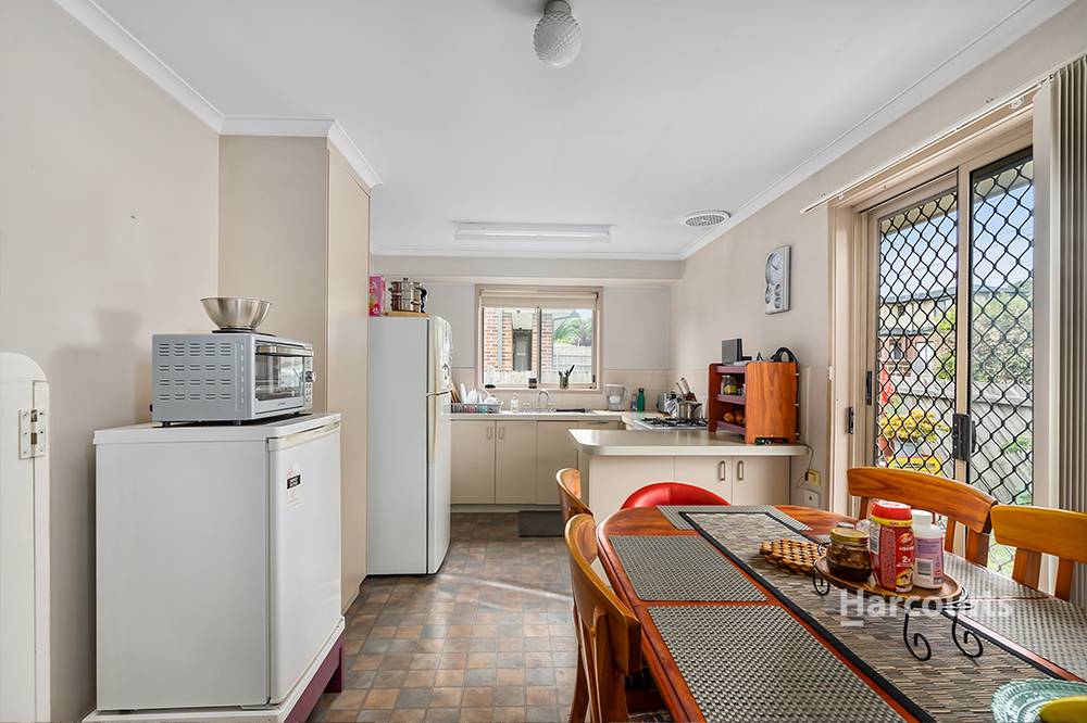 1 Charles Avenue, HALLAM, VIC 3803