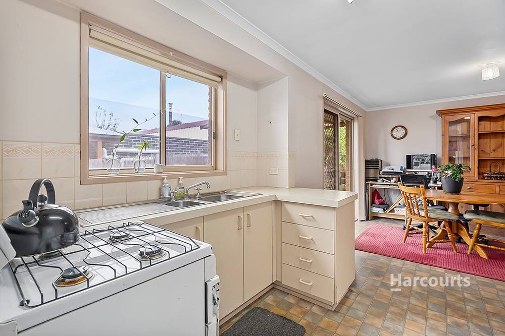 1 Charles Avenue, HALLAM, VIC 3803