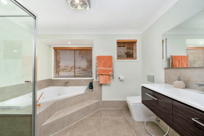 2 Sovereign Court, KIPPA-RING, QLD 4021