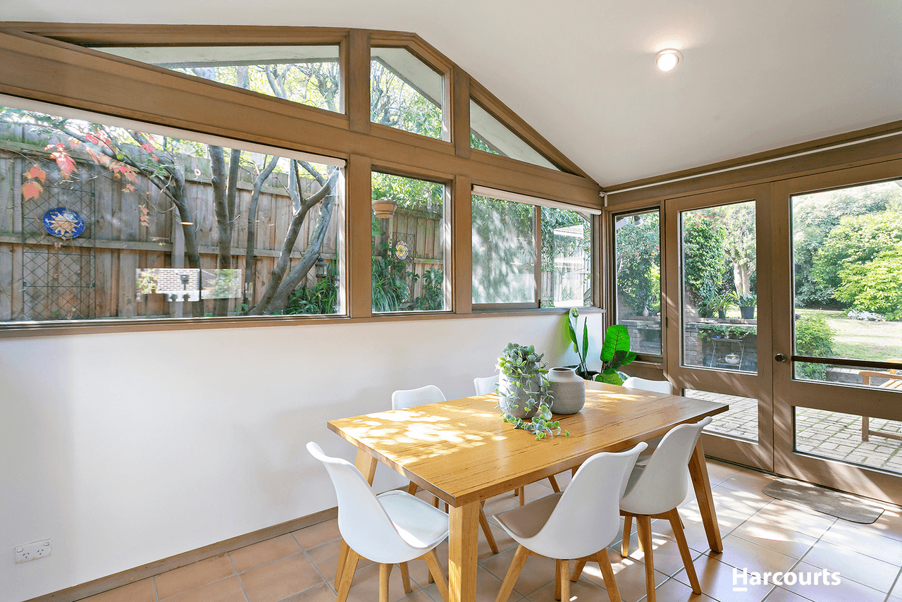 49 Sheringham Drive, WHEELERS HILL, VIC 3150
