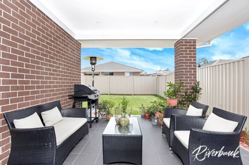 3 Hitchens Street, MIDDLETON GRANGE, NSW 2171