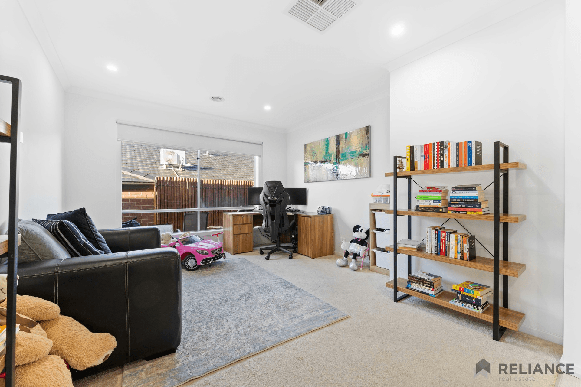 15 Hollyhoke Drive, Maddingley, VIC 3340