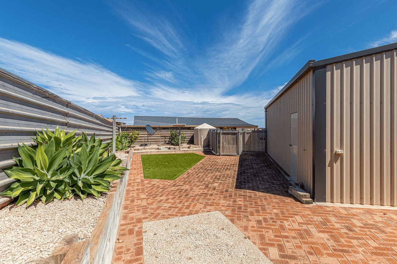 13 Esplanade, Elliston, SA 5670