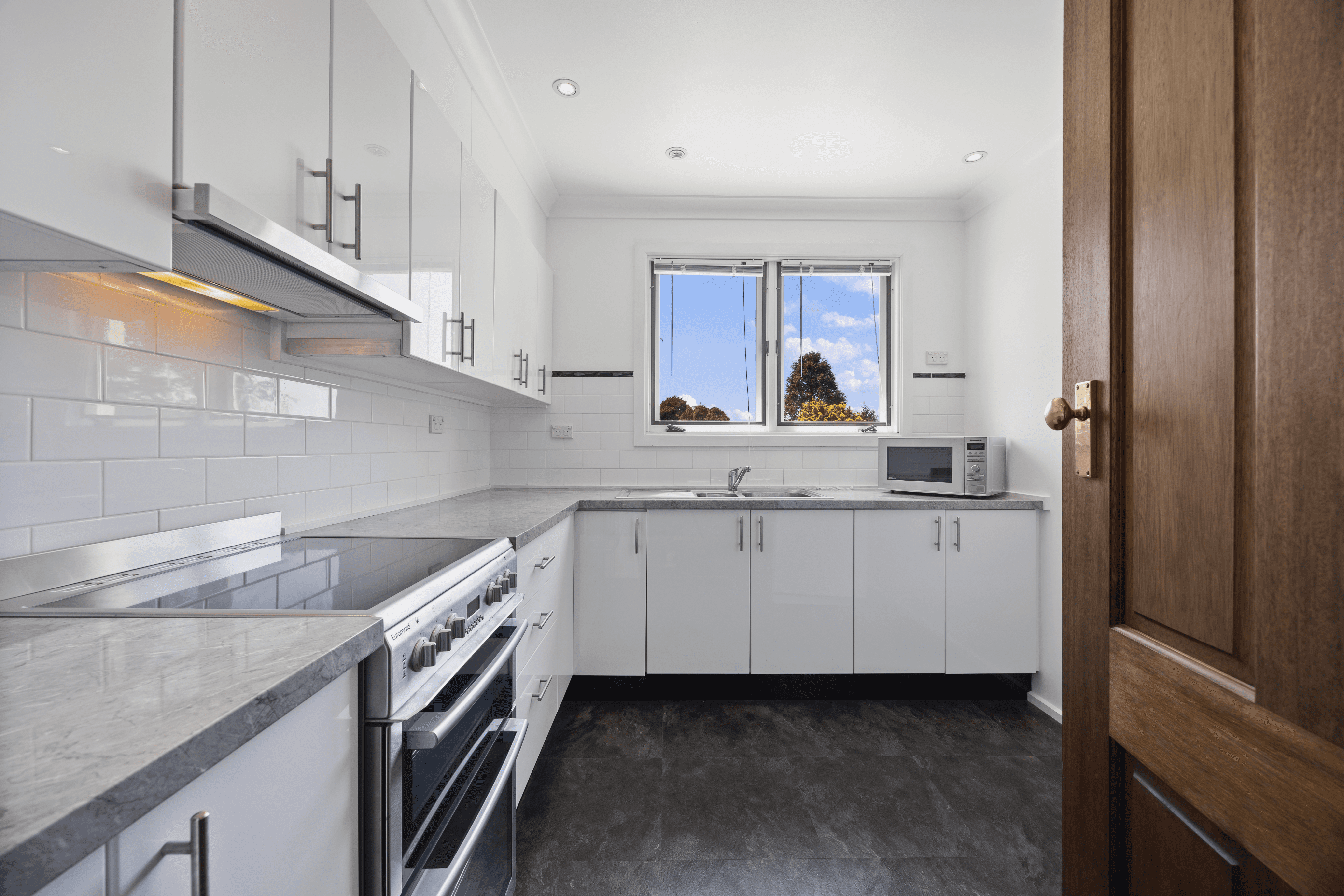 57-59 Blaxland Rd, Wentworth Falls, NSW 2782