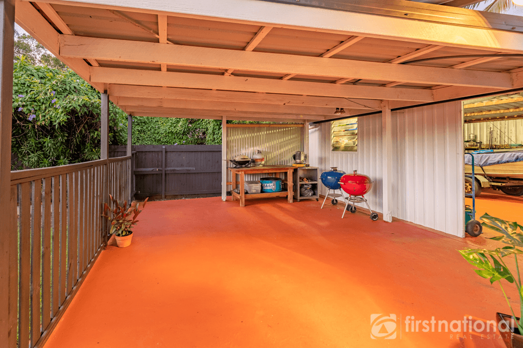 2 Harry Place, BEERWAH, QLD 4519