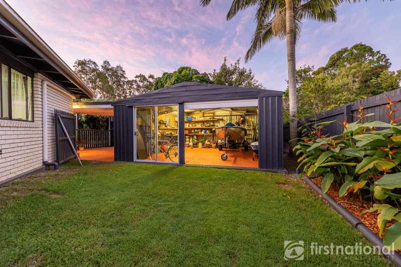 2 Harry Place, BEERWAH, QLD 4519