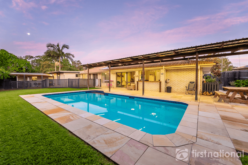 2 Harry Place, BEERWAH, QLD 4519