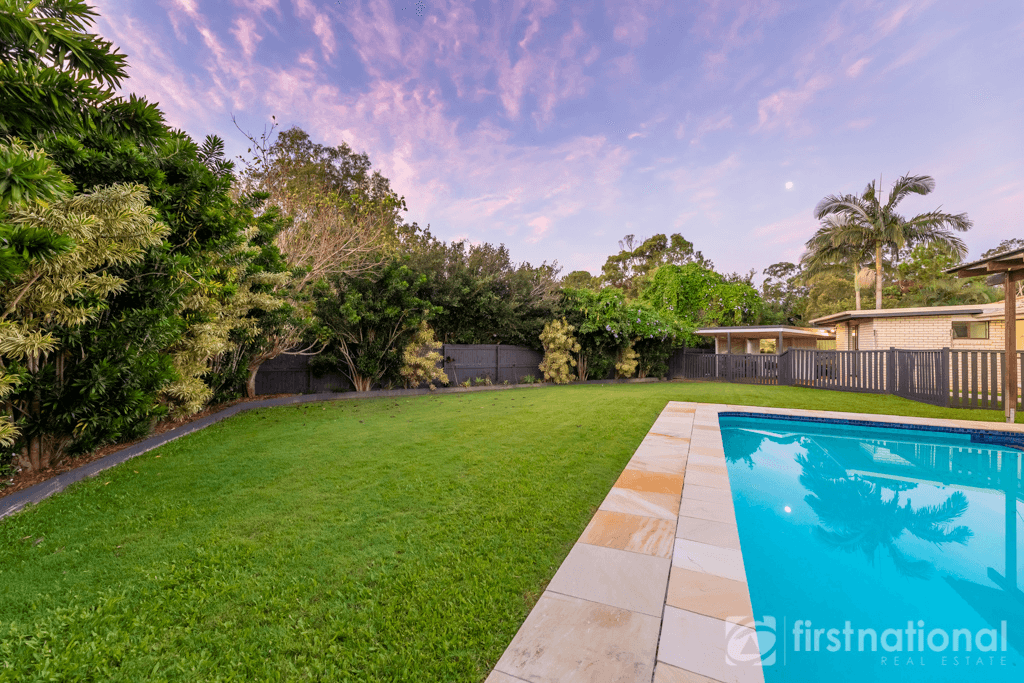 2 Harry Place, BEERWAH, QLD 4519