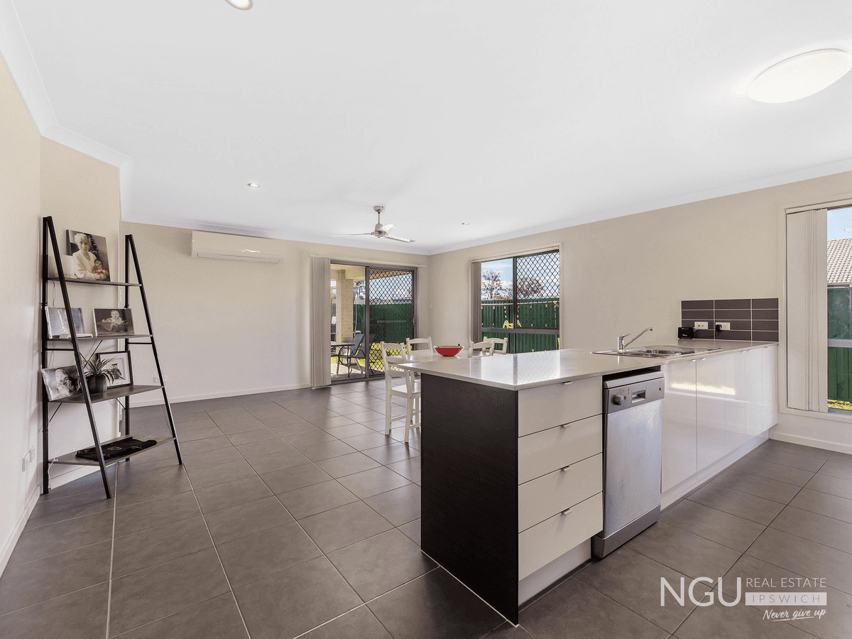 34 Pendragon Street, Raceview, QLD 4305