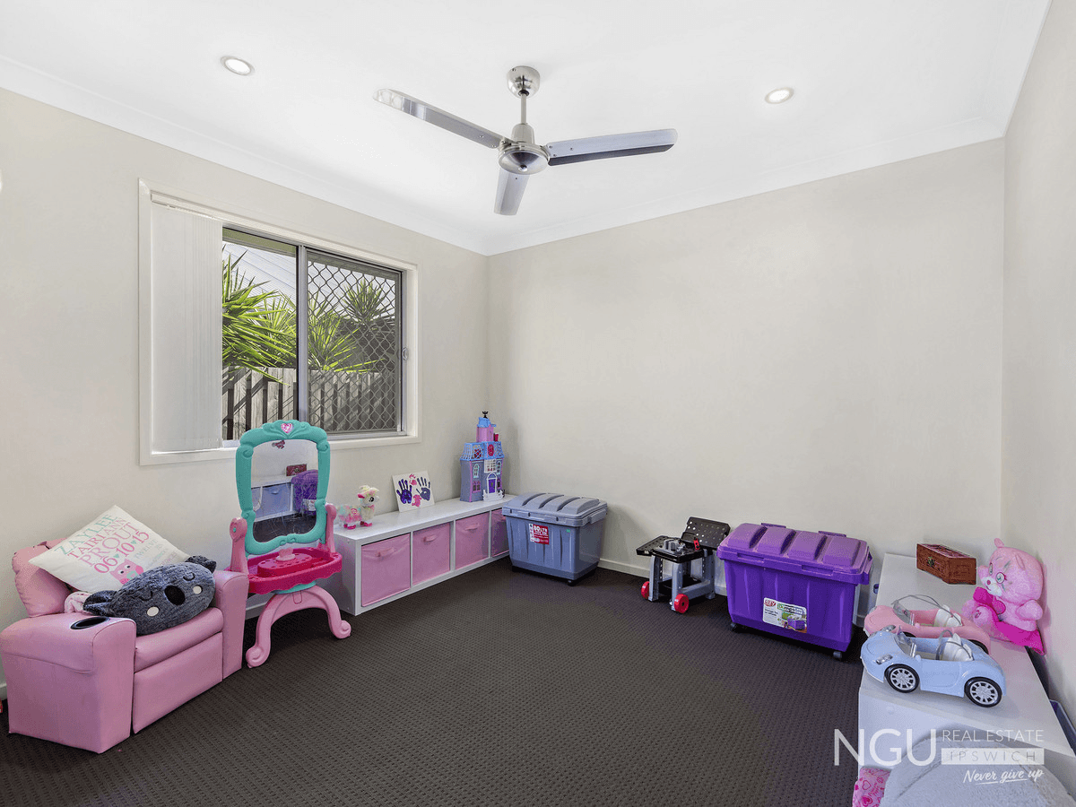 34 Pendragon Street, Raceview, QLD 4305