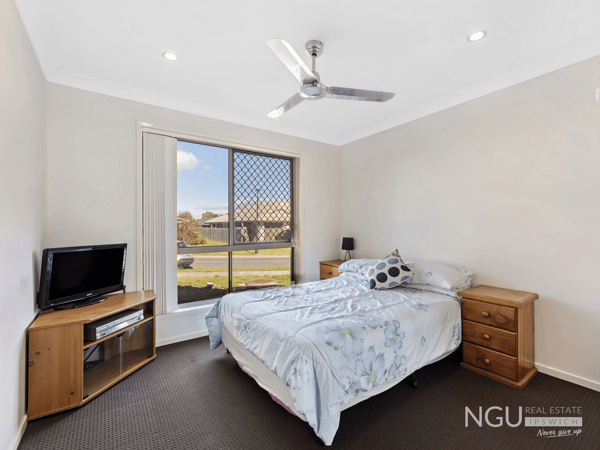 34 Pendragon Street, Raceview, QLD 4305