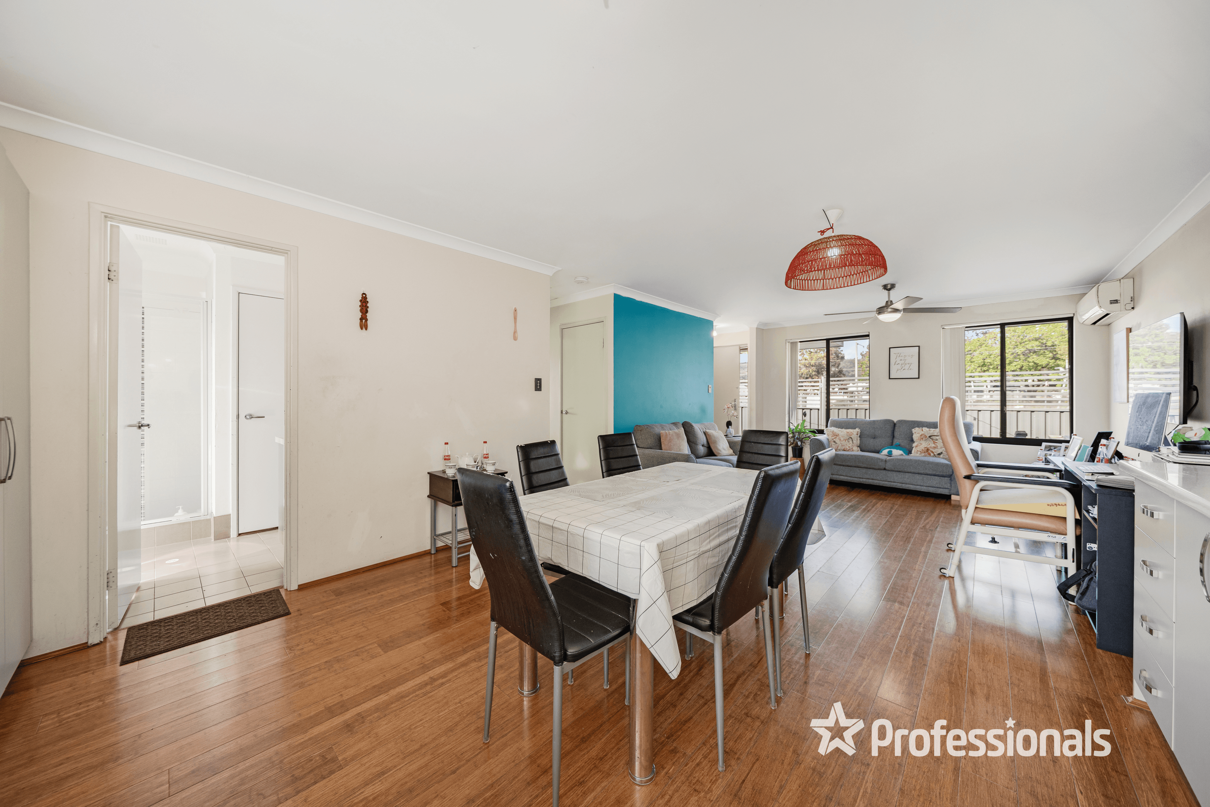 4 Westfield Road, KELMSCOTT, WA 6111