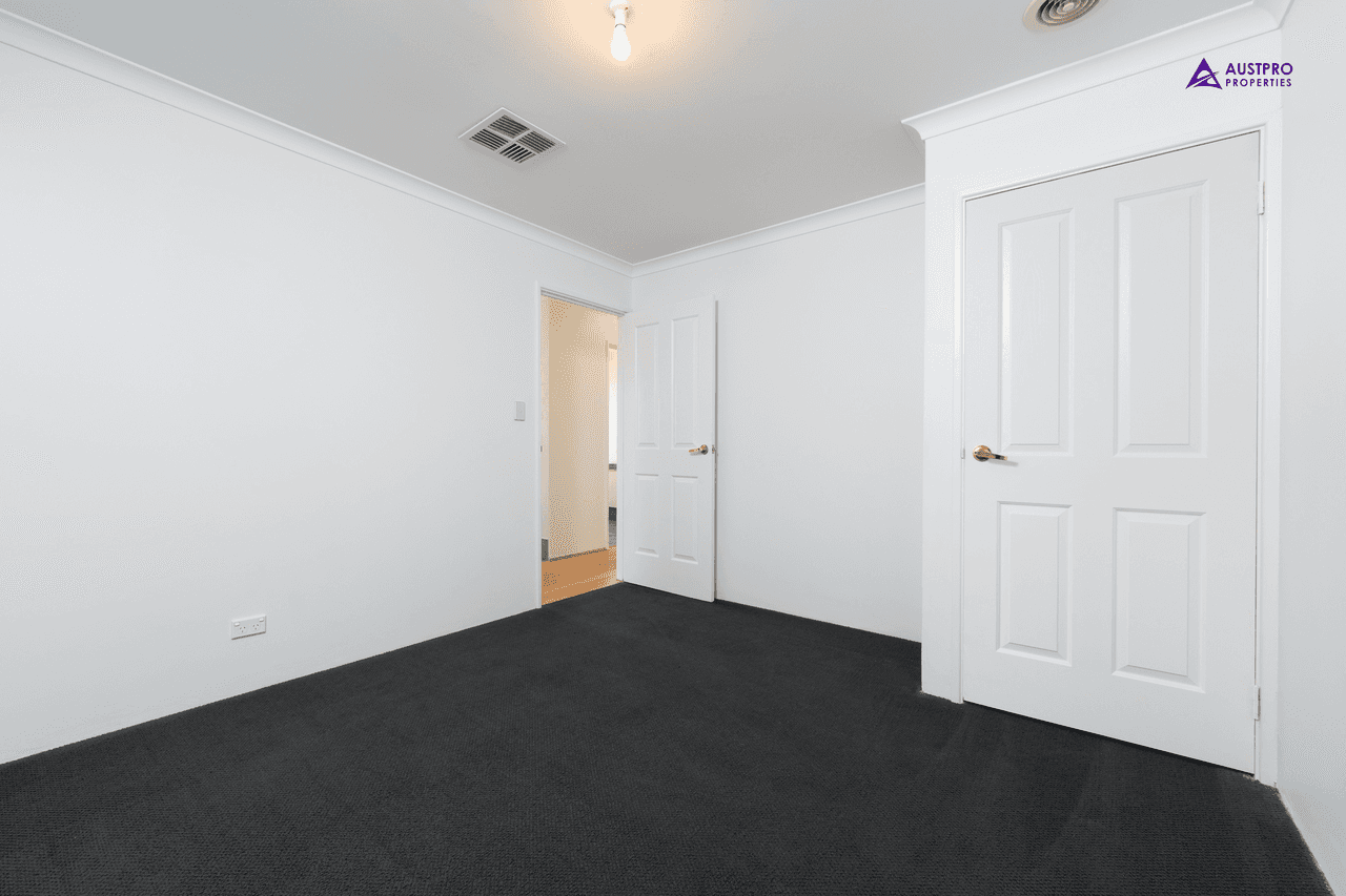 14 Kemi Cl, Kenwick, WA 6107