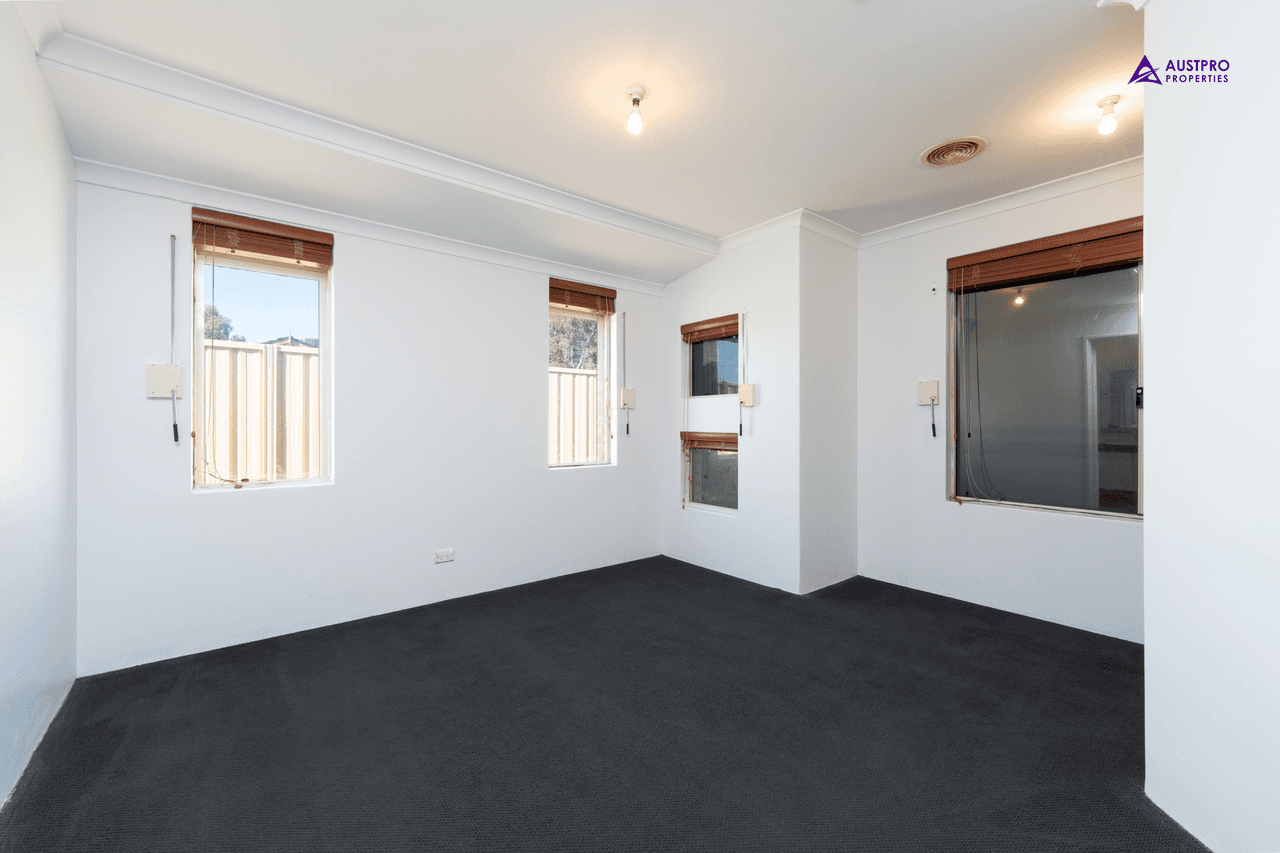14 Kemi Cl, Kenwick, WA 6107
