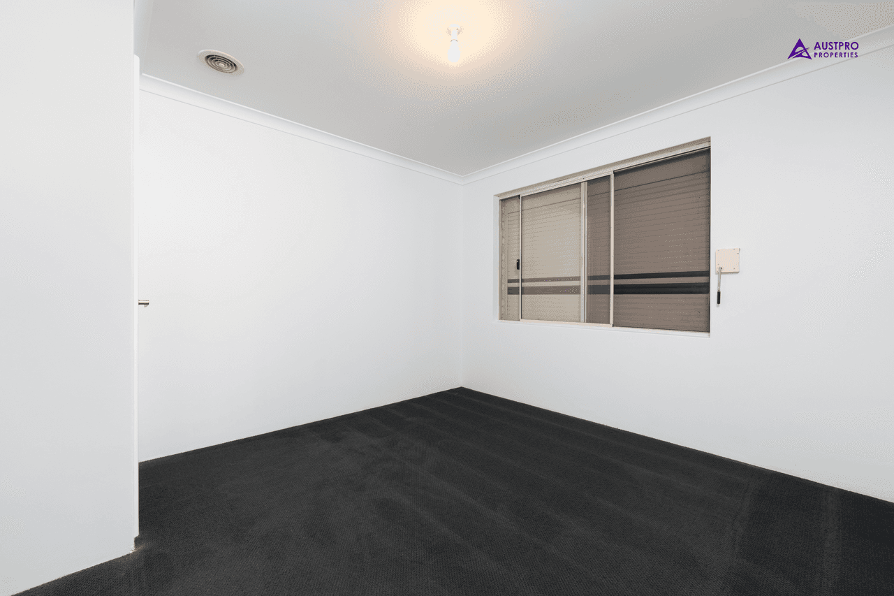 14 Kemi Cl, Kenwick, WA 6107