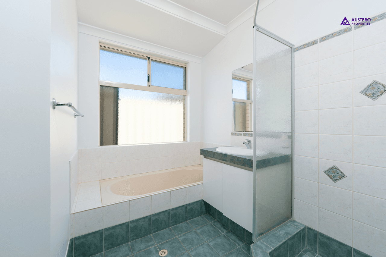 14 Kemi Cl, Kenwick, WA 6107