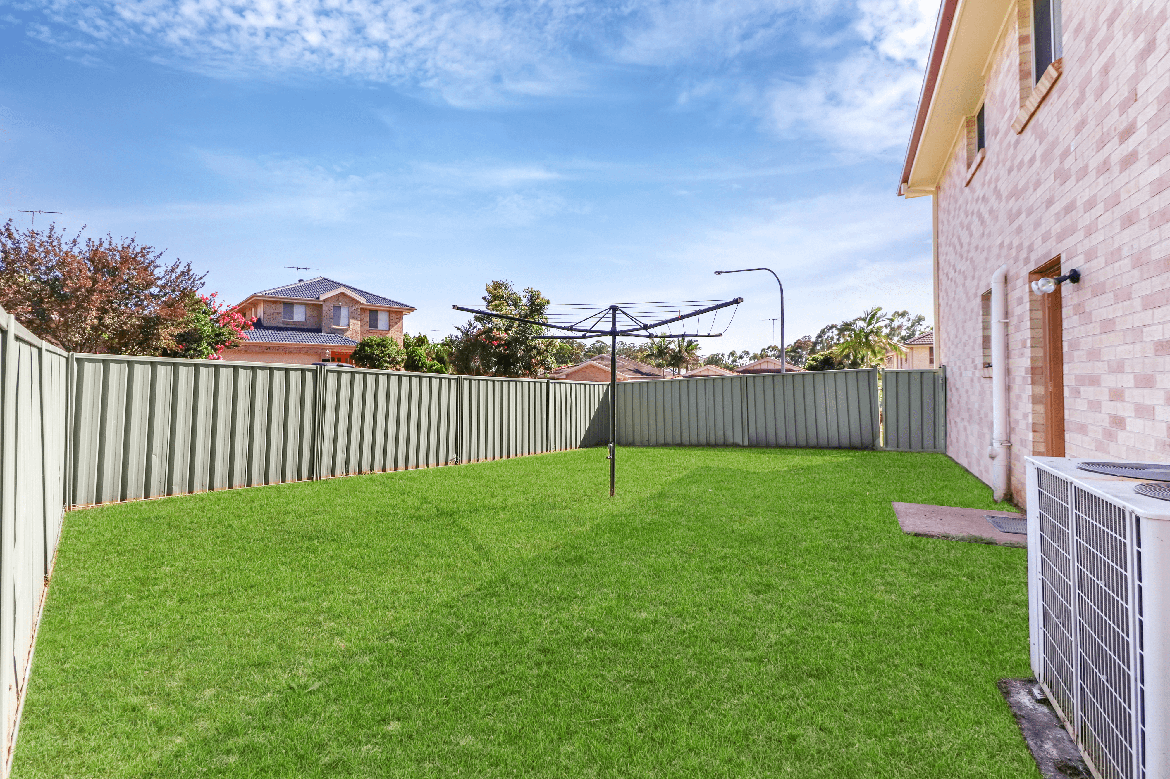 12 Waringa Crescent, GLENMORE PARK, NSW 2745