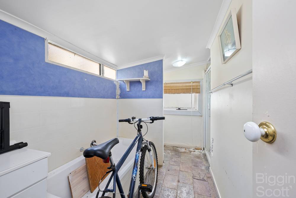 805 Barkly Street, MOUNT PLEASANT, VIC 3350