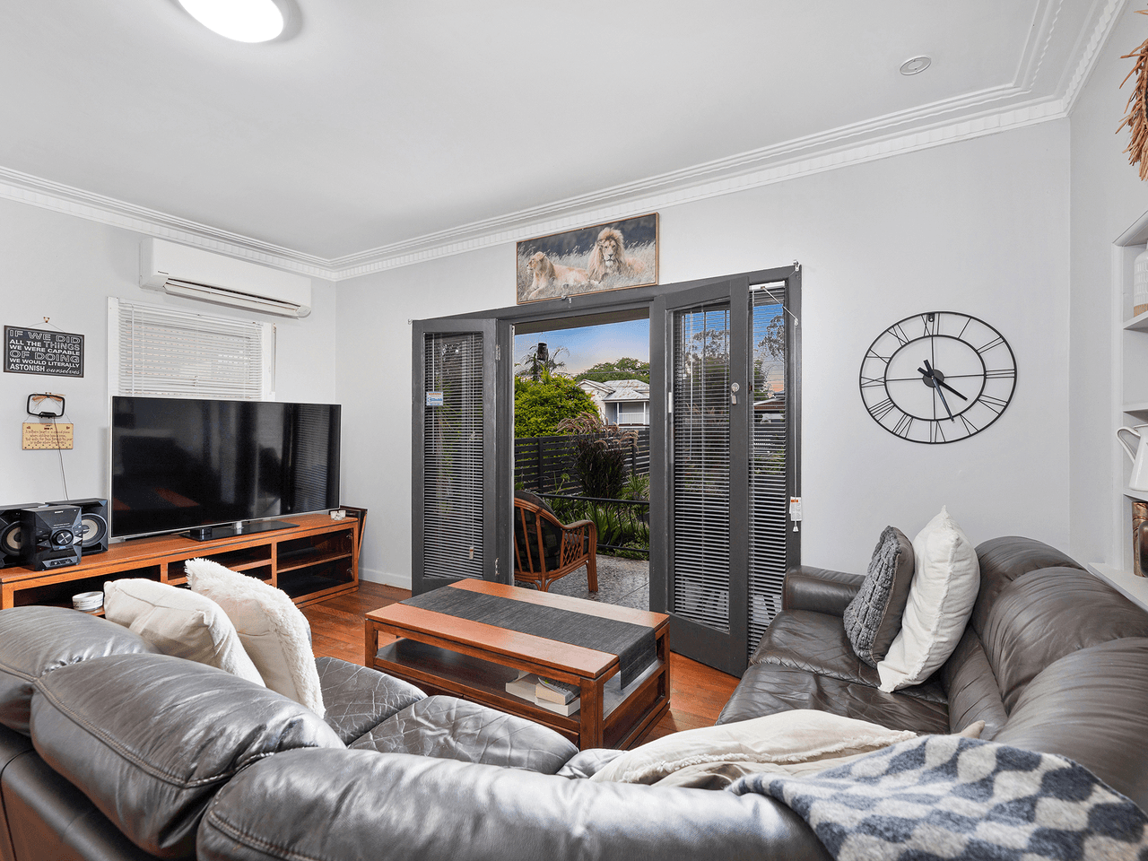 25 Sydney Street, BRASSALL, QLD 4305