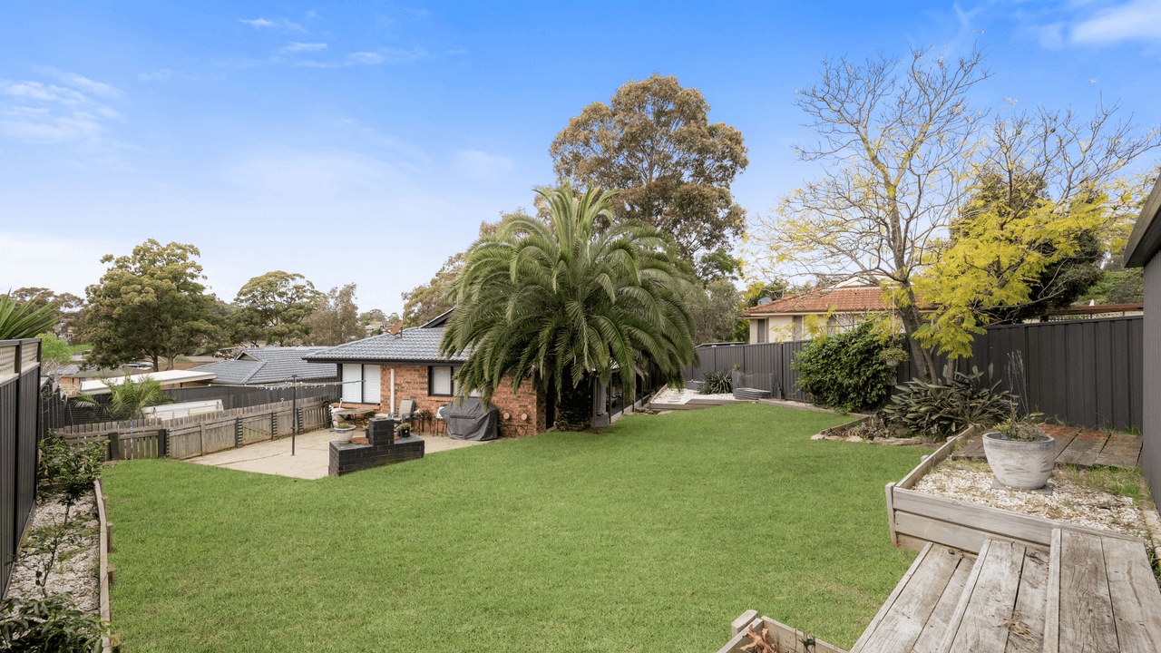 8 Mundowy Place, BRADBURY, NSW 2560