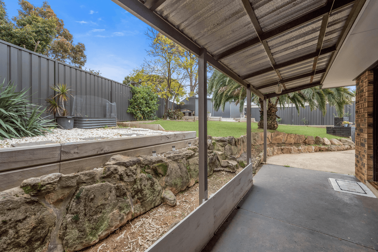 8 Mundowy Place, BRADBURY, NSW 2560