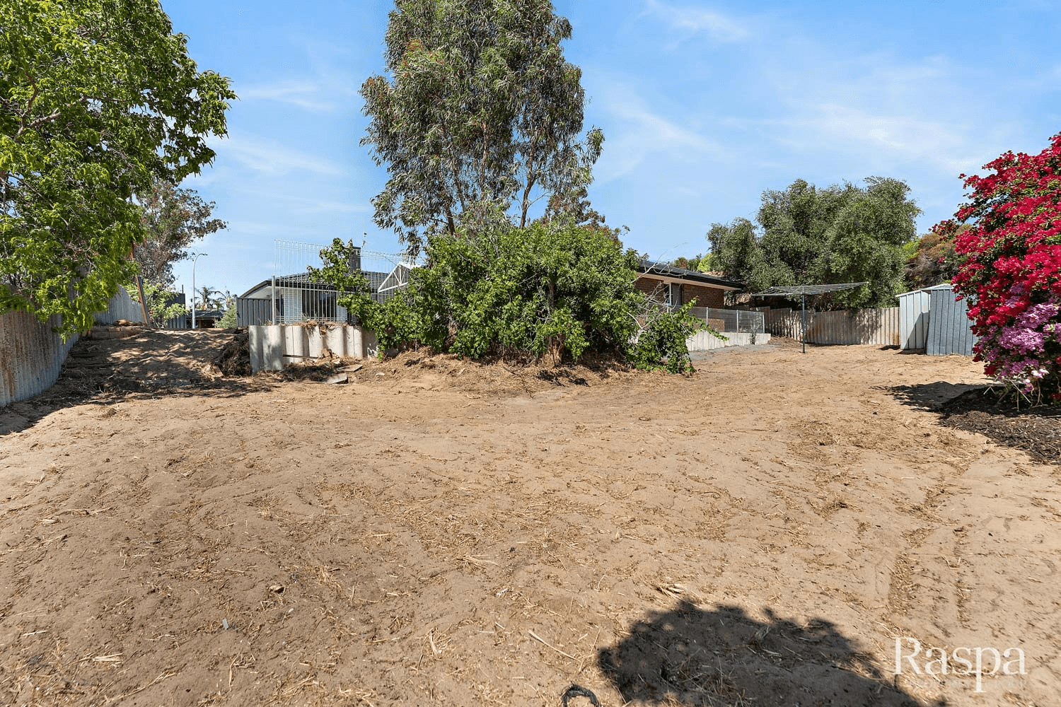 15 Pausin Crescent, Bibra Lake, WA 6163