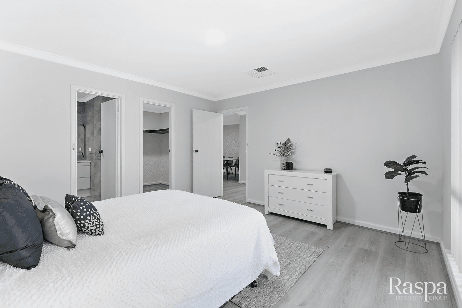 15 Pausin Crescent, Bibra Lake, WA 6163