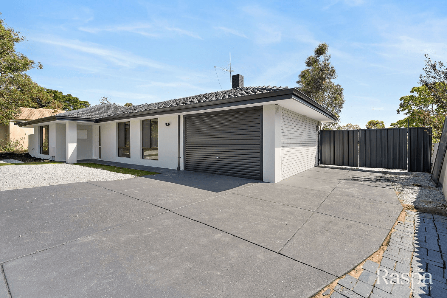 15 Pausin Crescent, Bibra Lake, WA 6163