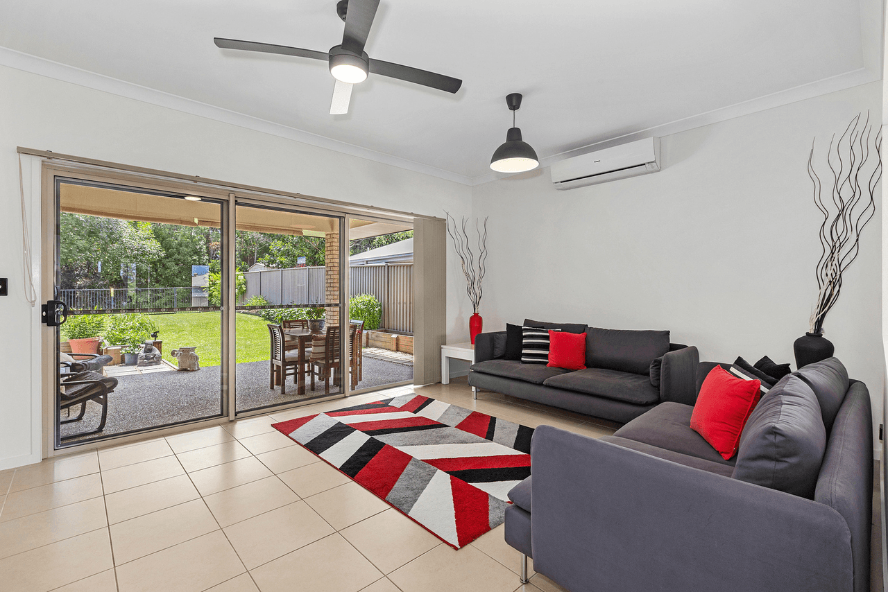 65 Lennox Circuit, POTTSVILLE, NSW 2489