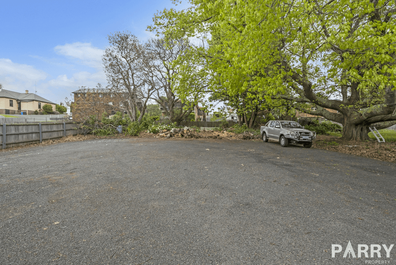 15 George Street, SCOTTSDALE, TAS 7260