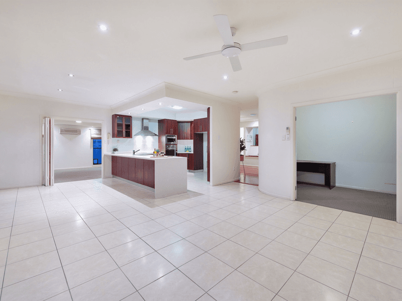 11 Maidenwell Road, ORMEAU, QLD 4208