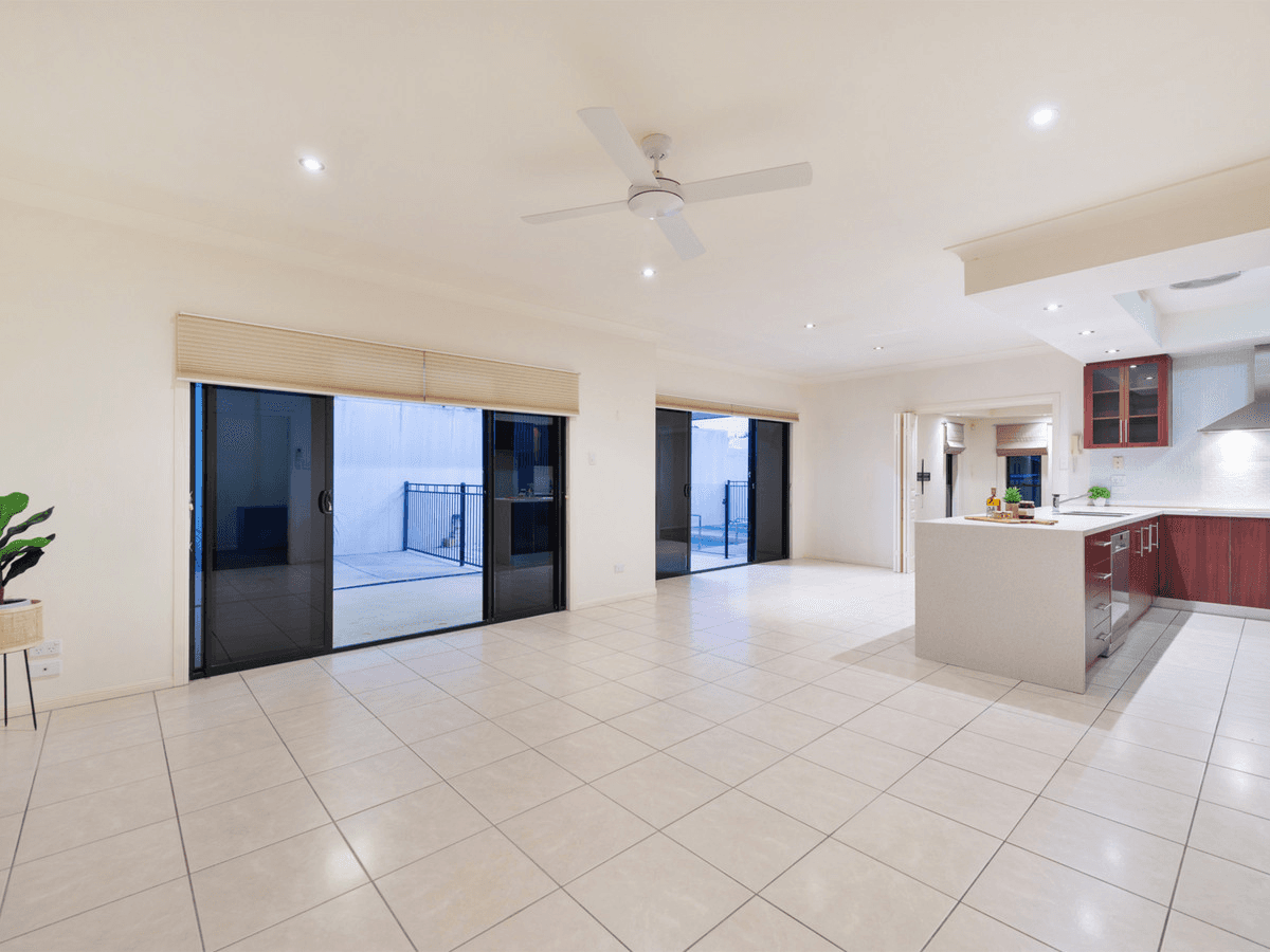 11 Maidenwell Road, ORMEAU, QLD 4208