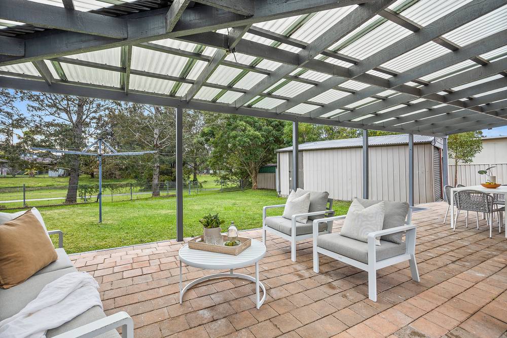 15 Fraser Crescent, Albion Park, NSW 2527