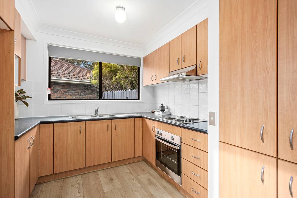 15 Fraser Crescent, Albion Park, NSW 2527