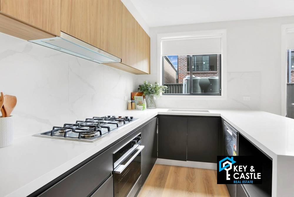 2 Hemmeter Glade, MARSDEN PARK, NSW 2765
