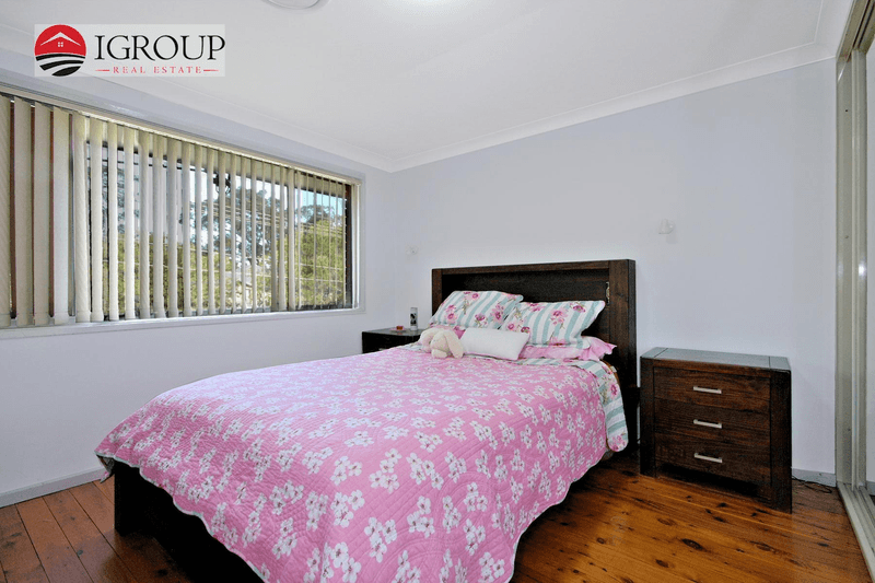 49 Jacaranda Dr, Georges Hall, NSW 2198