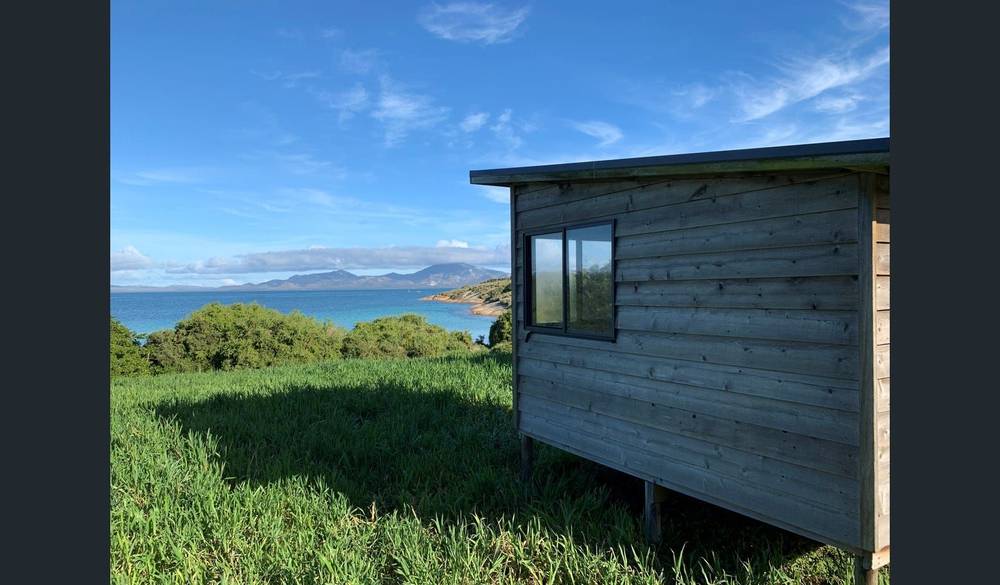 Little Dog Island off Flinders Island, LADY BARRON, tas 7255