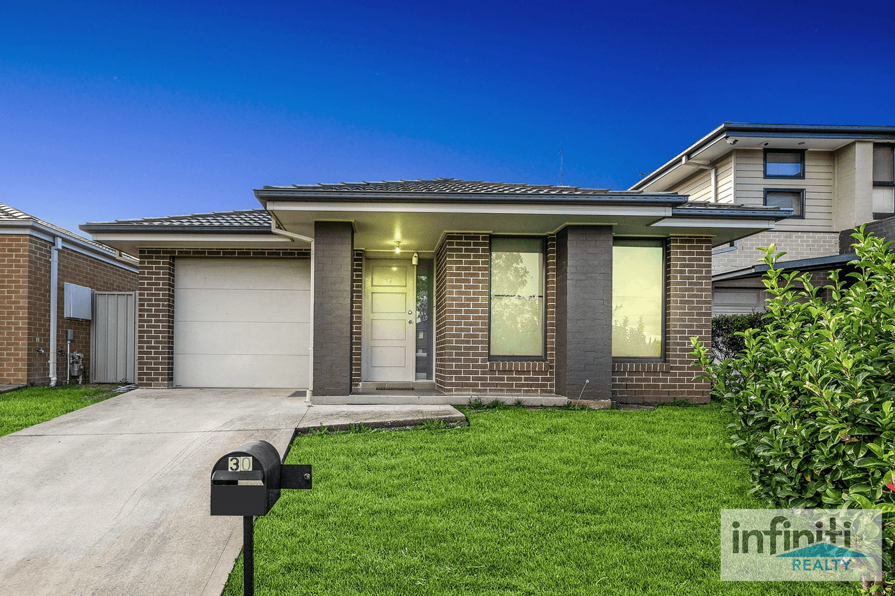 30 Affleck Gardens, MIDDLETON GRANGE, NSW 2171