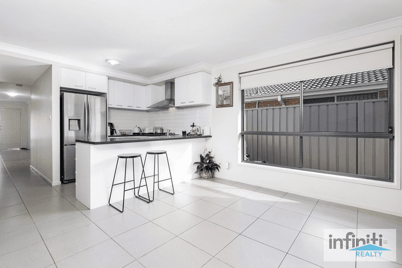 30 Affleck Gardens, MIDDLETON GRANGE, NSW 2171