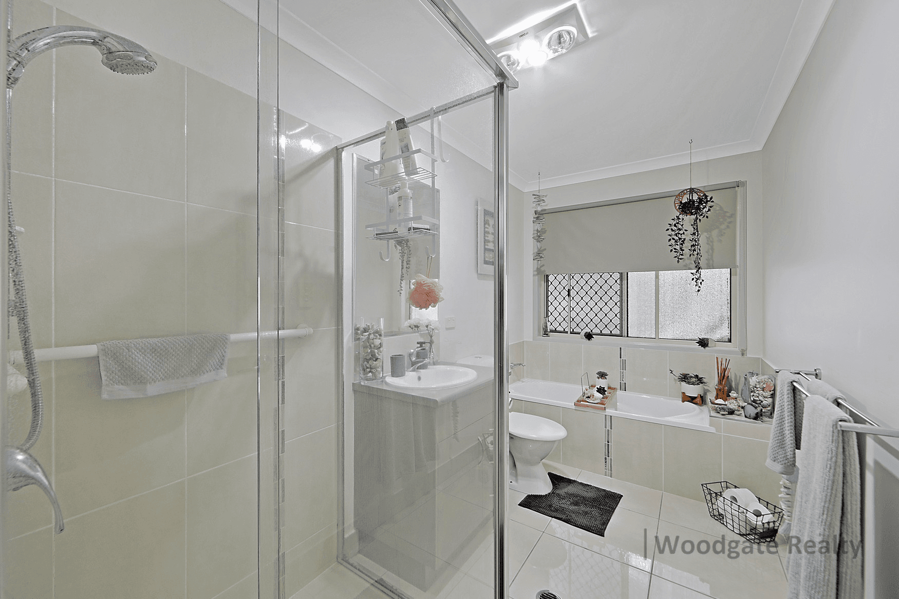 16 Sunset Avenue, WOODGATE, QLD 4660