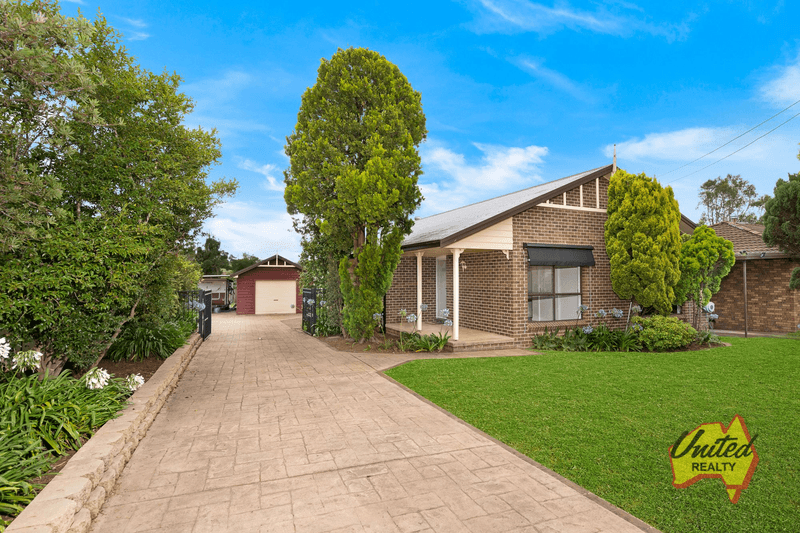 30 William Street, The Oaks, NSW 2570