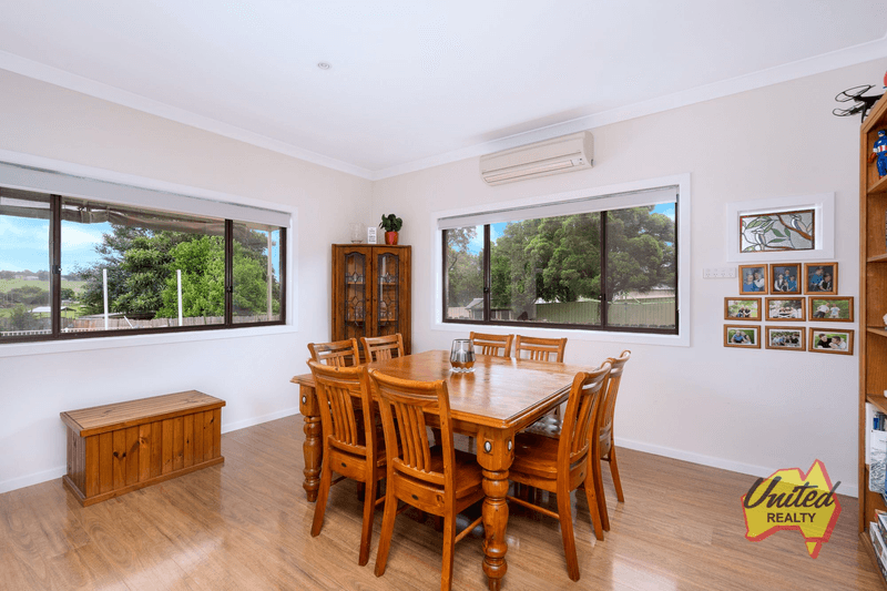 30 William Street, The Oaks, NSW 2570