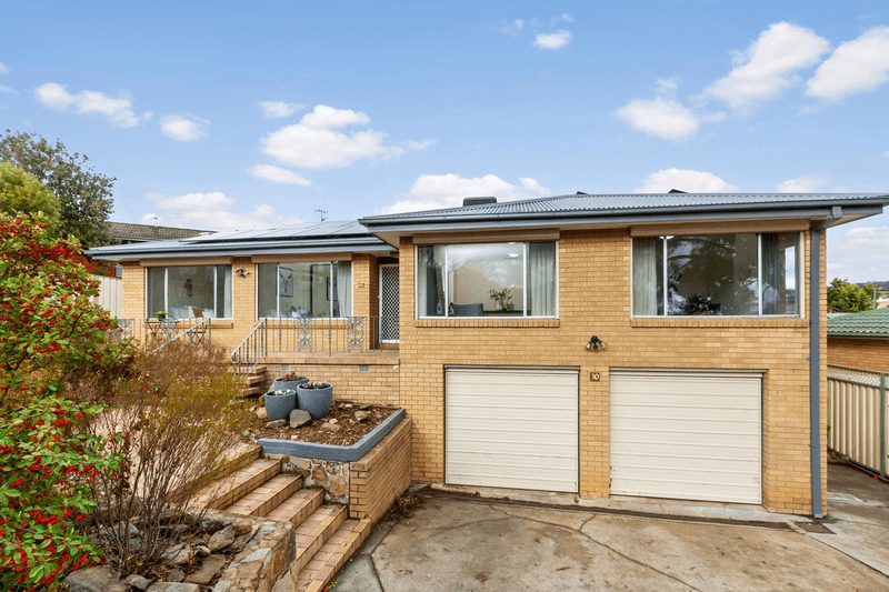 30 Ullamulla Crescent, KARABAR, NSW 2620