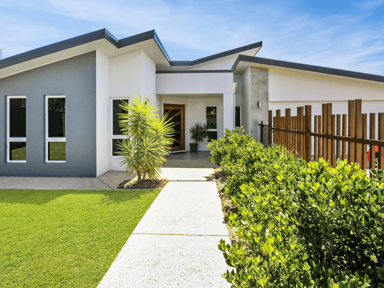 42 Koowin Drive, KIRKWOOD, QLD 4680