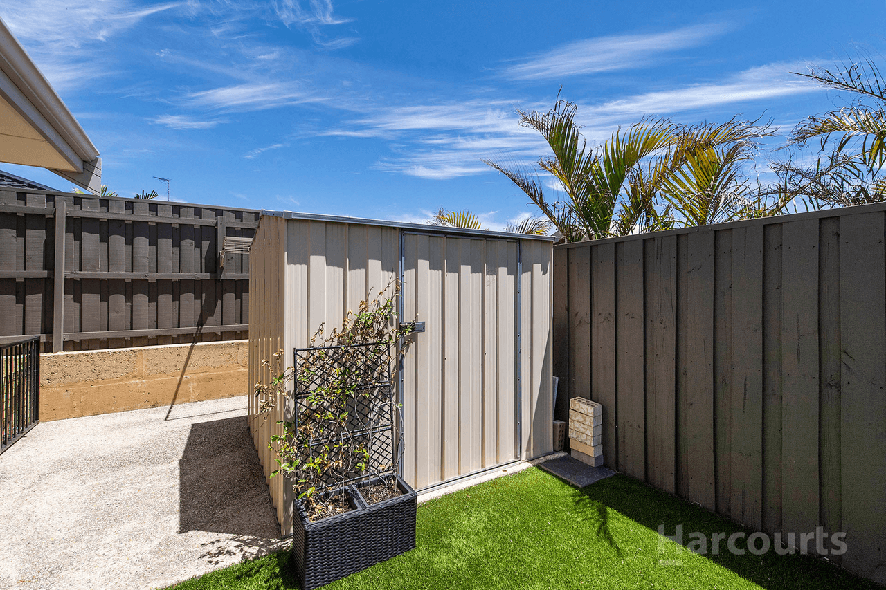 11 Jennerae Bend, HALLS HEAD, WA 6210