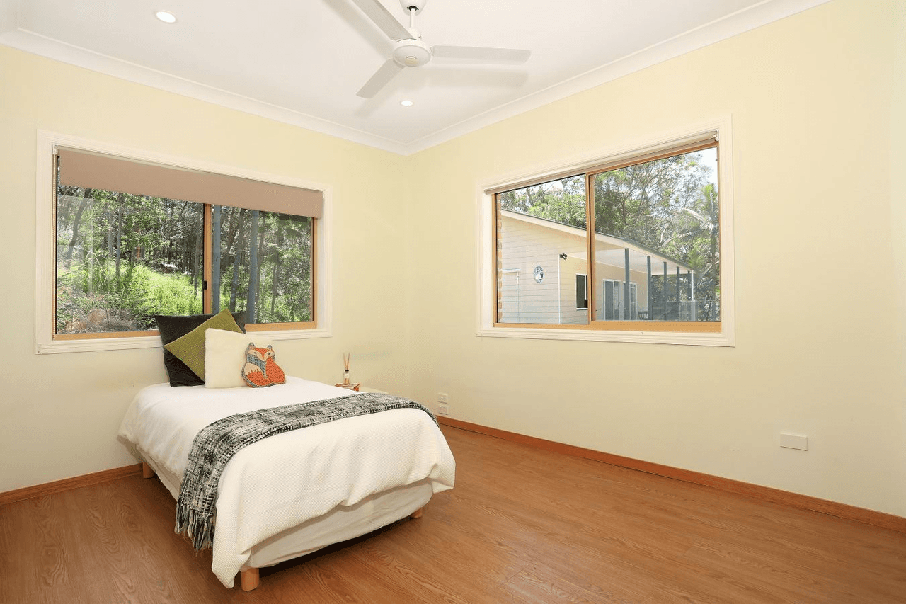 25 Bertana Drive, MUDGEERABA, QLD 4213