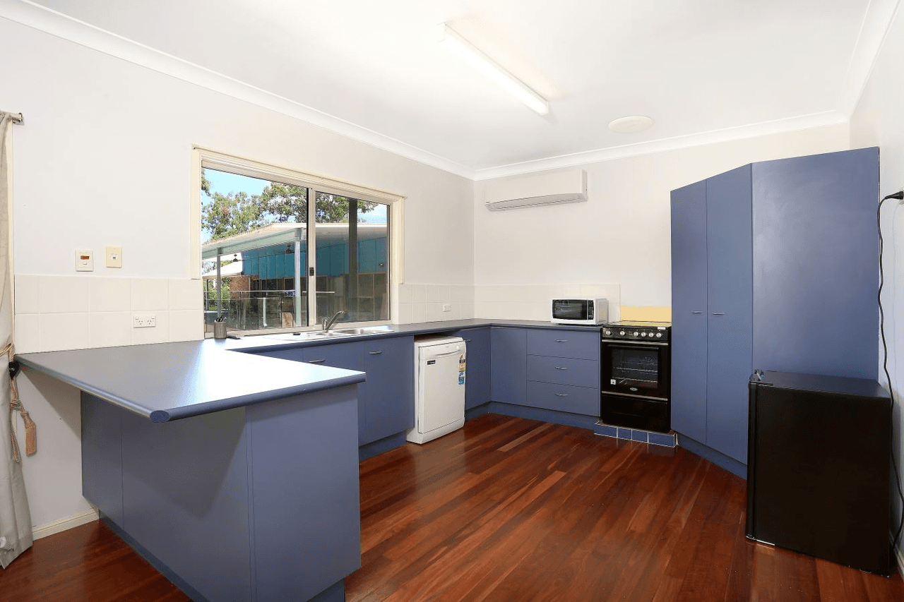 25 Bertana Drive, MUDGEERABA, QLD 4213