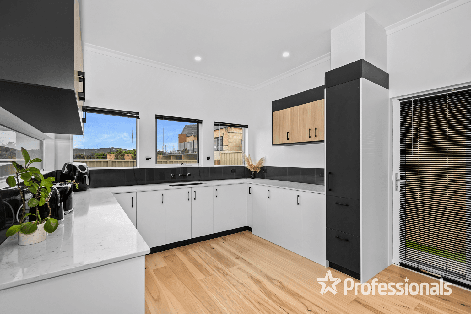 5/4 Barry Court, Collingwood Park, WA 6330